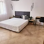 بيت للعطل Eve Santa Marina - Sea, Pools, Relax