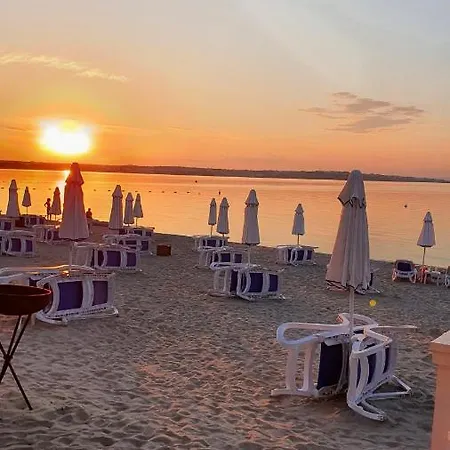 Eve Santa Marina - Sea, Pools, Relax Ваканционна къща